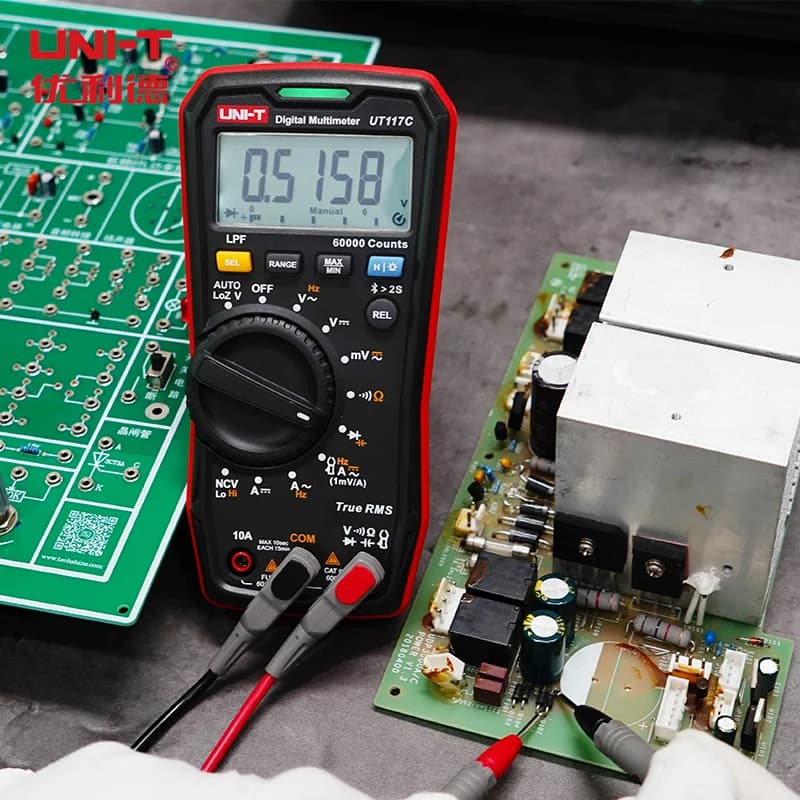 UT117C Digital Multimeter proving unit | True RMS, NCV | 10A AC/DC Voltmeter - Thumbnail 5