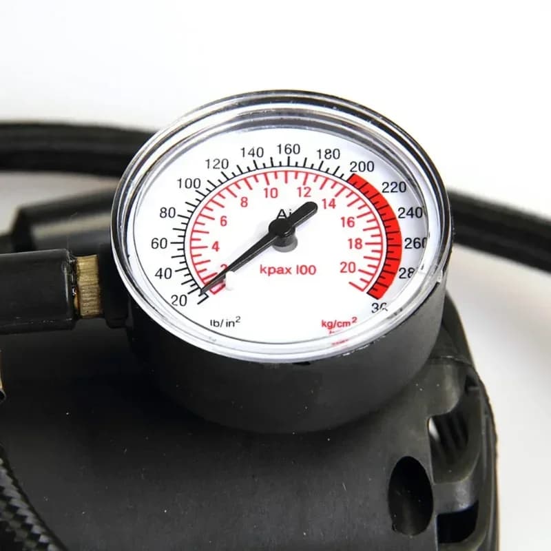 Heavy-Duty Digital Tyre Inflator | 150 PSI Max Pressure | 12V Car Compressor - Thumbnail 6