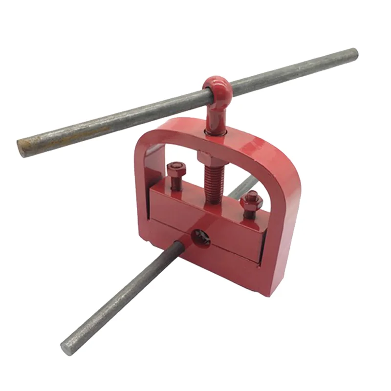 B17B manual hydraulic hose crimping machine for 14mm high-pressure spray pipe joints, a portable industrial hose clamp tool.