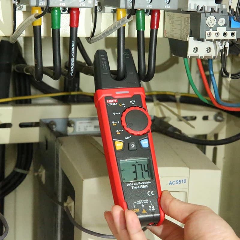 UNI-T UT256B Clamp Meter | 200A Proving Unit | NCV Digital Ammeter - Thumbnail 6