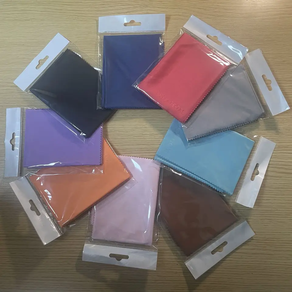 Microfiber Cloths for Glass Cleaning (40x40cm) | 4 Pack Lint-Free | Eyeglass & Lens Cleaner - Thumbnail 7
