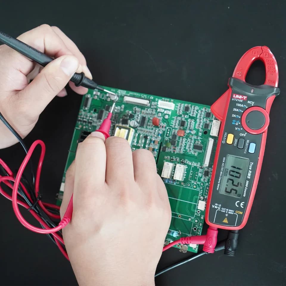 UNI-T Clamp Meter UT201-204+ | Proving Unit & Digital Multimeter | AC/DC Ammeter - Thumbnail 5