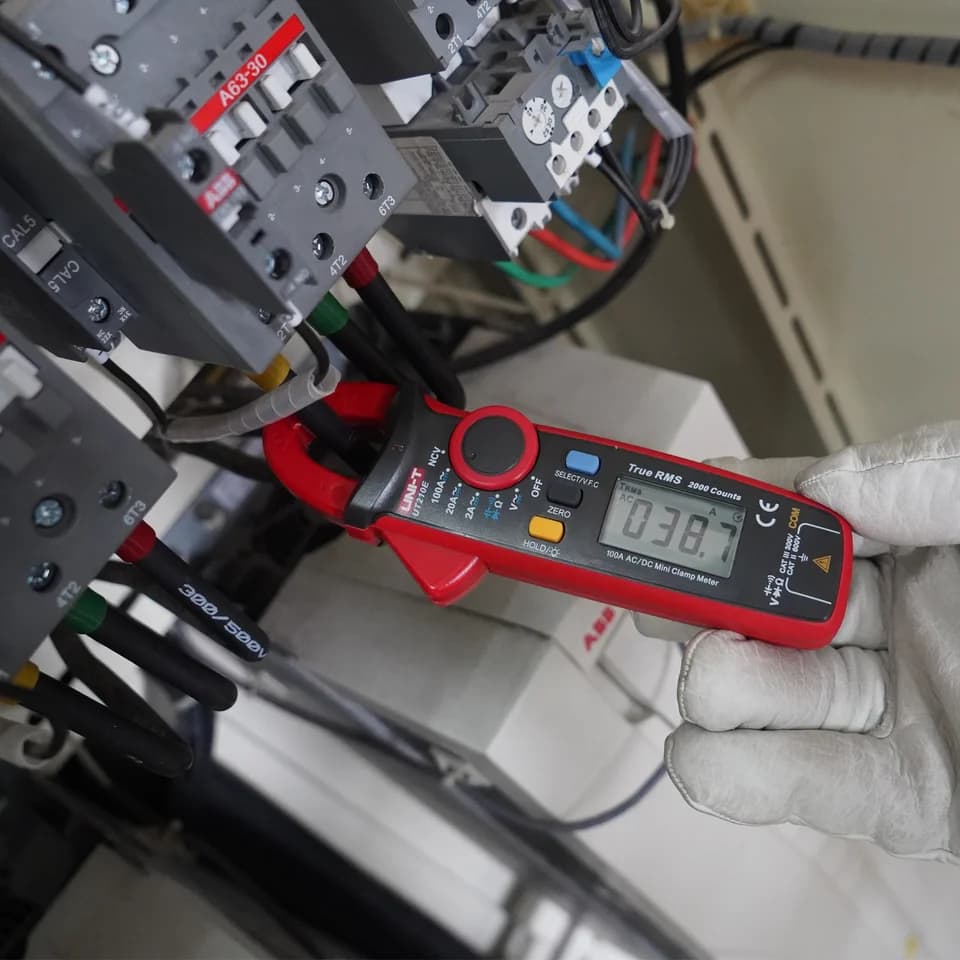UNI-T Clamp Meter UT201-204+ | Proving Unit & Digital Multimeter | AC/DC Ammeter - Thumbnail 6
