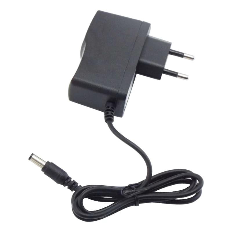 12V 3A AC to DC power adapter with 5.5mm x 2.5mm plug for CCTV cameras and LED strips, universal 100V-240V input.