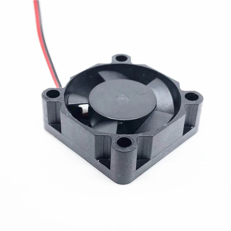 DC5V 12V 24V 30mm cooling fan for 3D printers and graphics cards, featuring a durable hydraulic bearing in a 30x30x10mm frame.