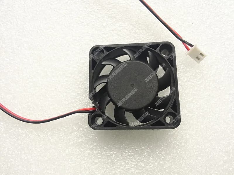 40mm x 10mm Cooling Fan | 5V/12V/24V DC | 2-Pin & 3-Pin for GPU & Chipset Thermal Management - Thumbnail 6