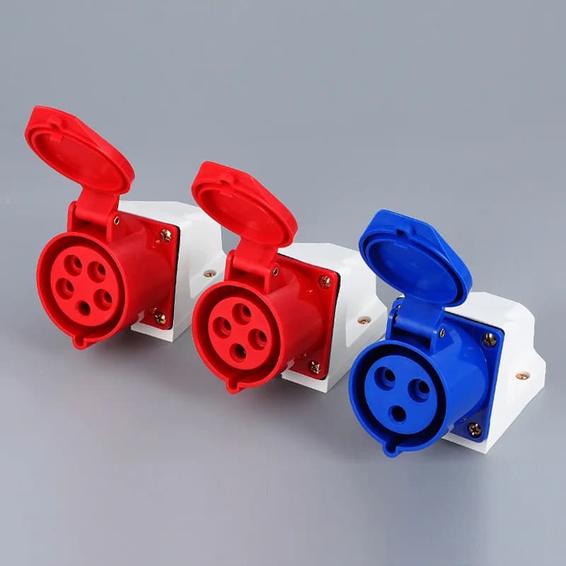 Heavy-Duty Industrial Socket & Plug | 16A-32A IP44 Rated | 3P/4P/5P 220V-415V Connector - Thumbnail 3