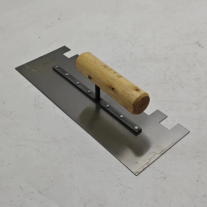 Serrated Tiling Trowel | 300mm Carbon Steel Blade | 15x15mm Teeth for Perfect Adhesion - Thumbnail 3