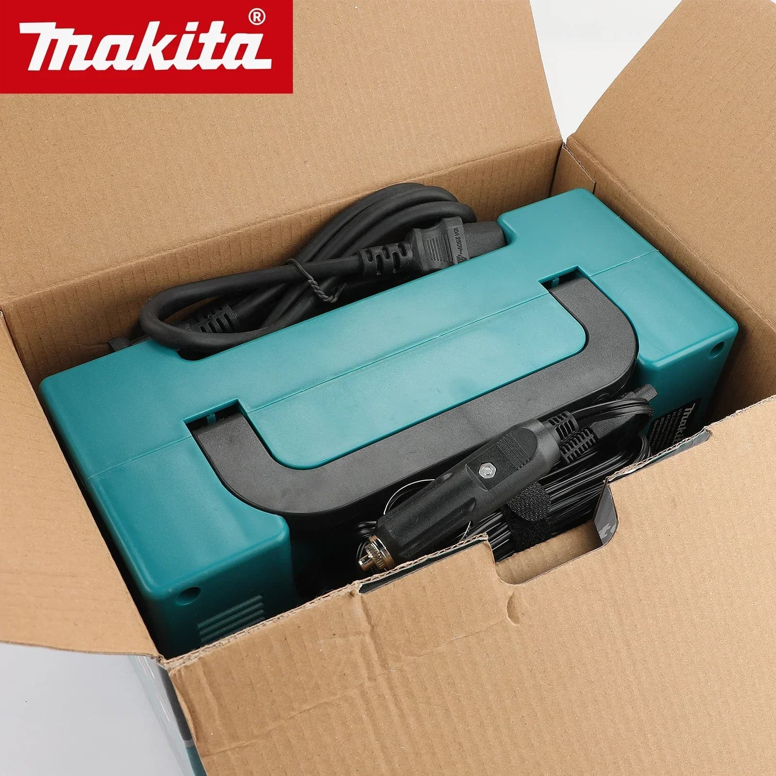 Makita 18V/20V Portable Power Station | Dual-Battery Backup | AC/DC/USB Outputs for Home & Emergency Power - Thumbnail 6