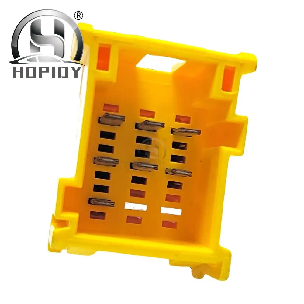 Truck Door Lock Switch | Central Door Closers 20425121 | For Tractor, Pump Truck & Fire Truck - Thumbnail 5