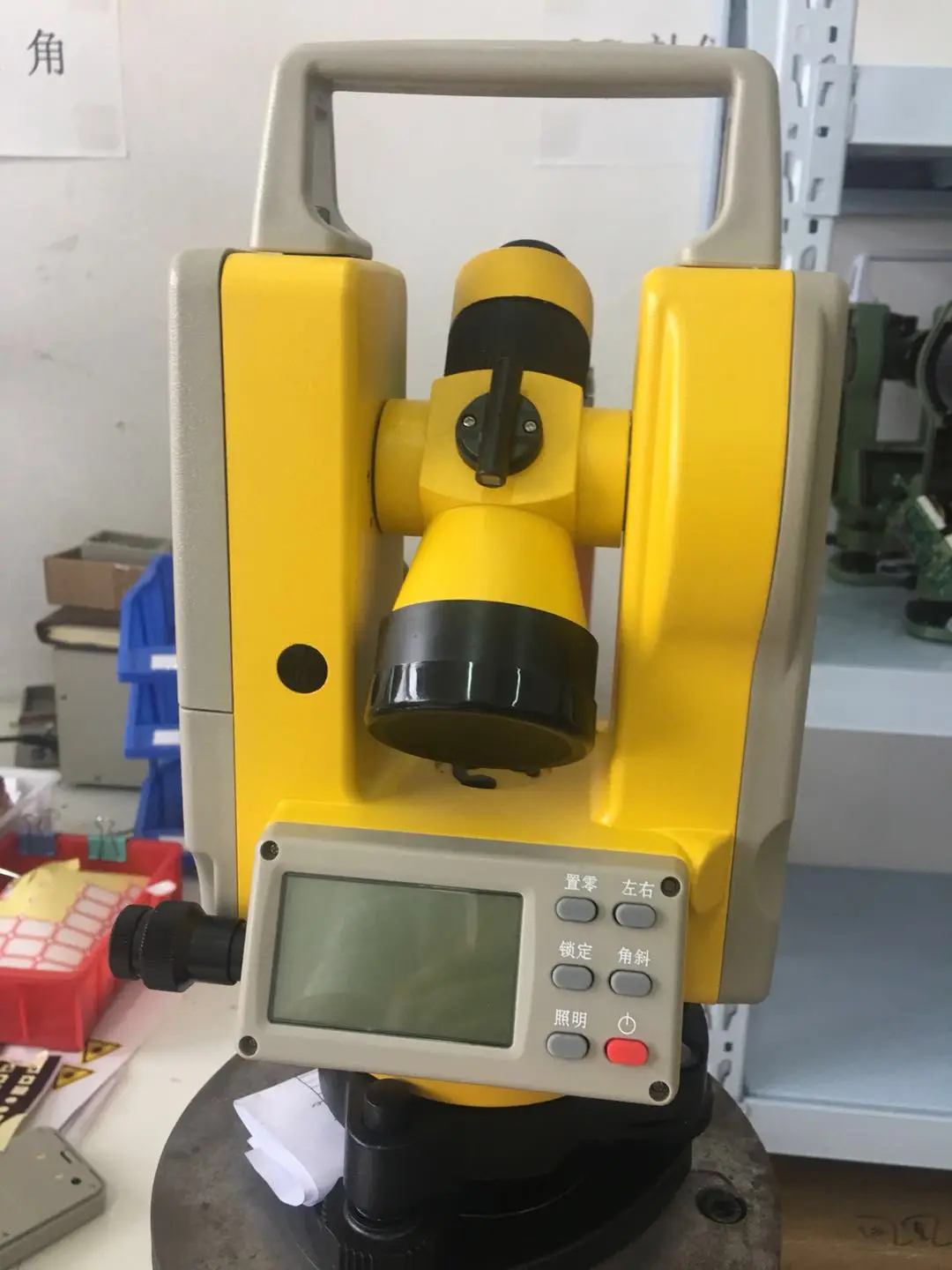 Electronic Theodolite | High-Precision Measurement | Professional Surveying Instrument - Thumbnail 3