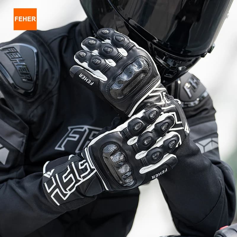 Motorcycle Riding Gloves | Leather with Carbon Fiber | Waterproof Touchscreen Warmth - Thumbnail 6