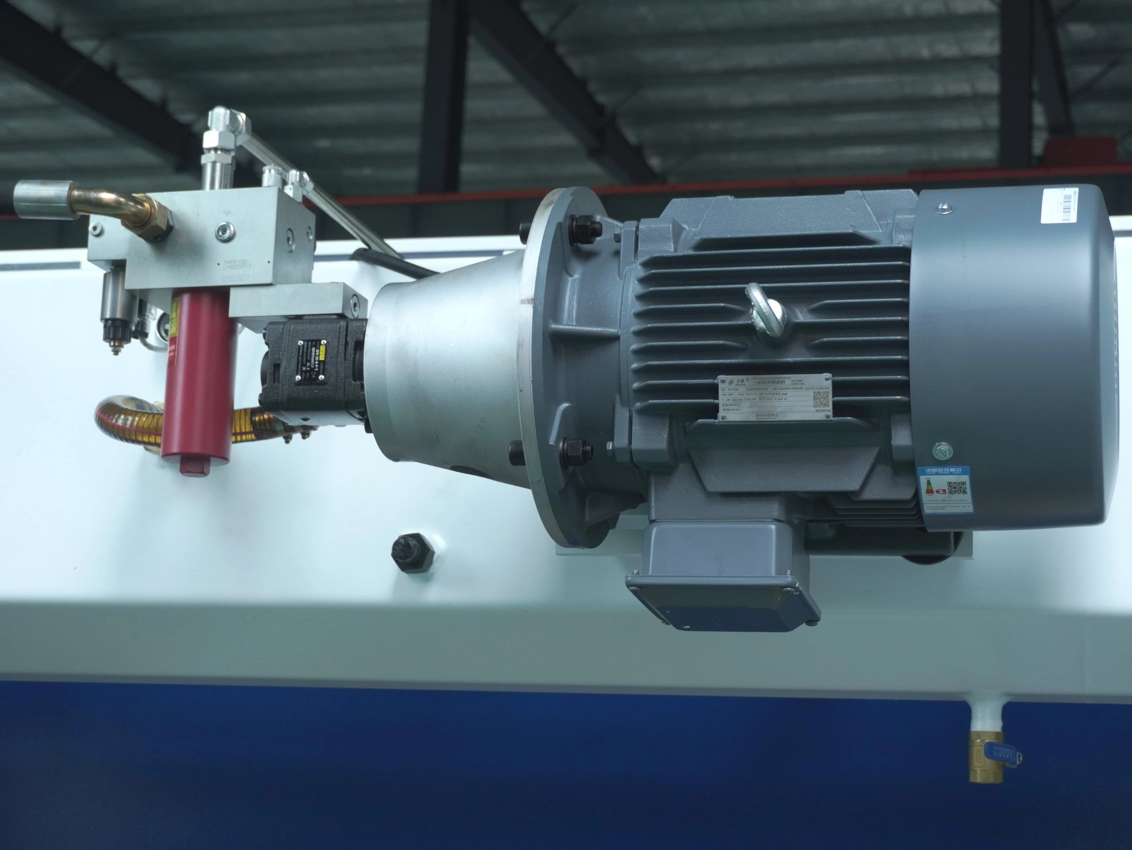 Hydraulic Press Brake | 130-Ton Capacity | 3200mm Bending Length | DA53T CNC Controller - Thumbnail 6