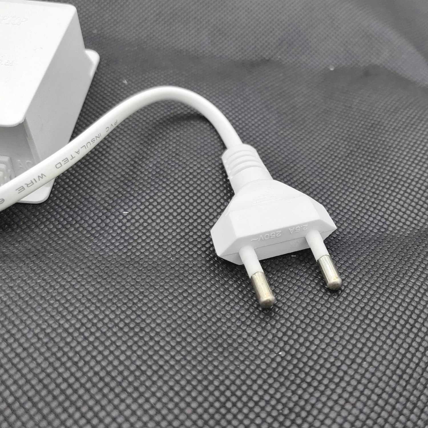 12V DC Power Adapter | Universal AC 100-240V Input | Waterproof Outdoor Charger for Camera & LED - Thumbnail 3