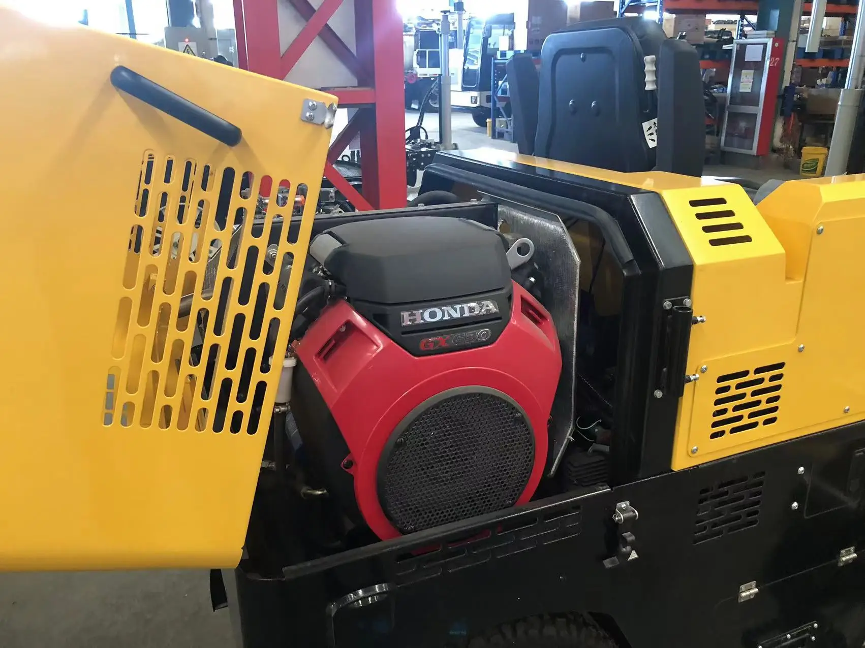 Ride-On Laser Screed Machine | High-Precision Concrete Leveling & Flooring - Thumbnail 3