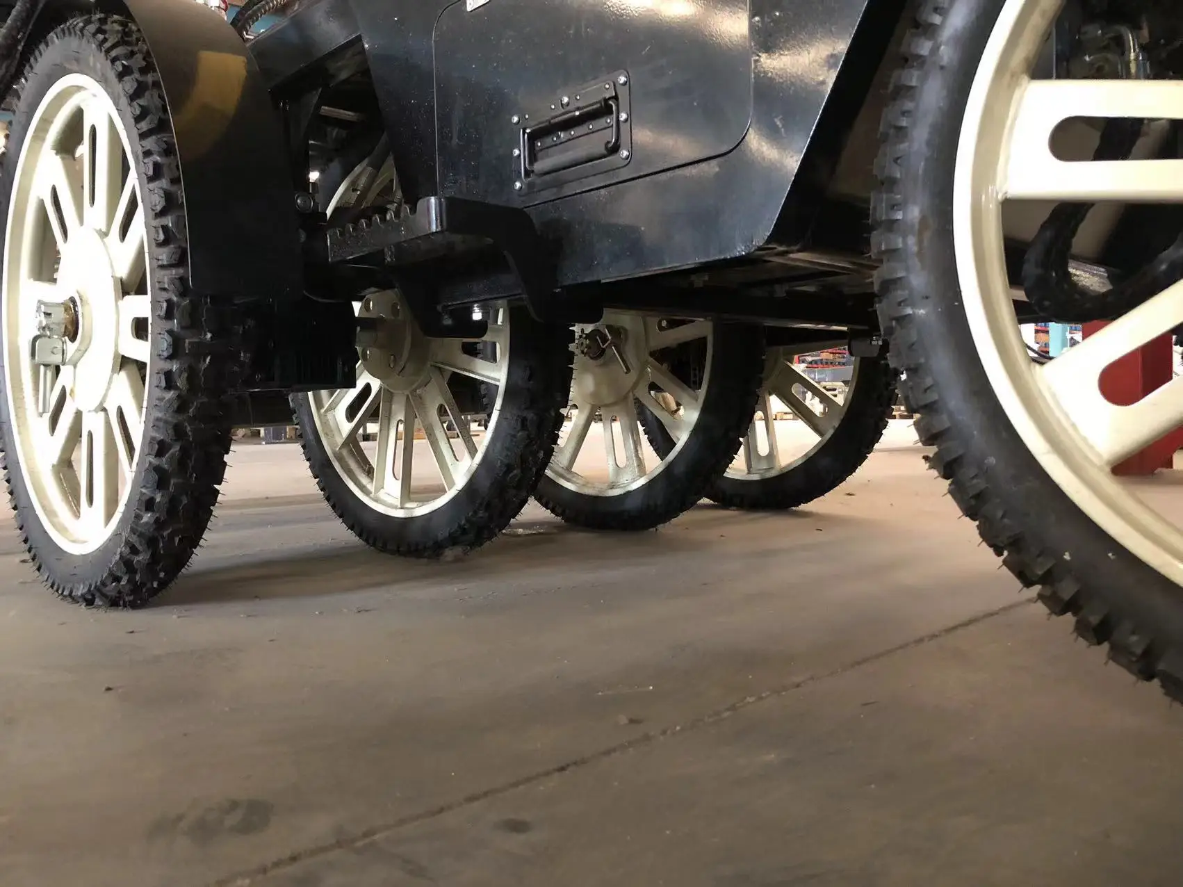 Ride-On Laser Screed Machine | High-Precision Concrete Leveling & Flooring - Thumbnail 6