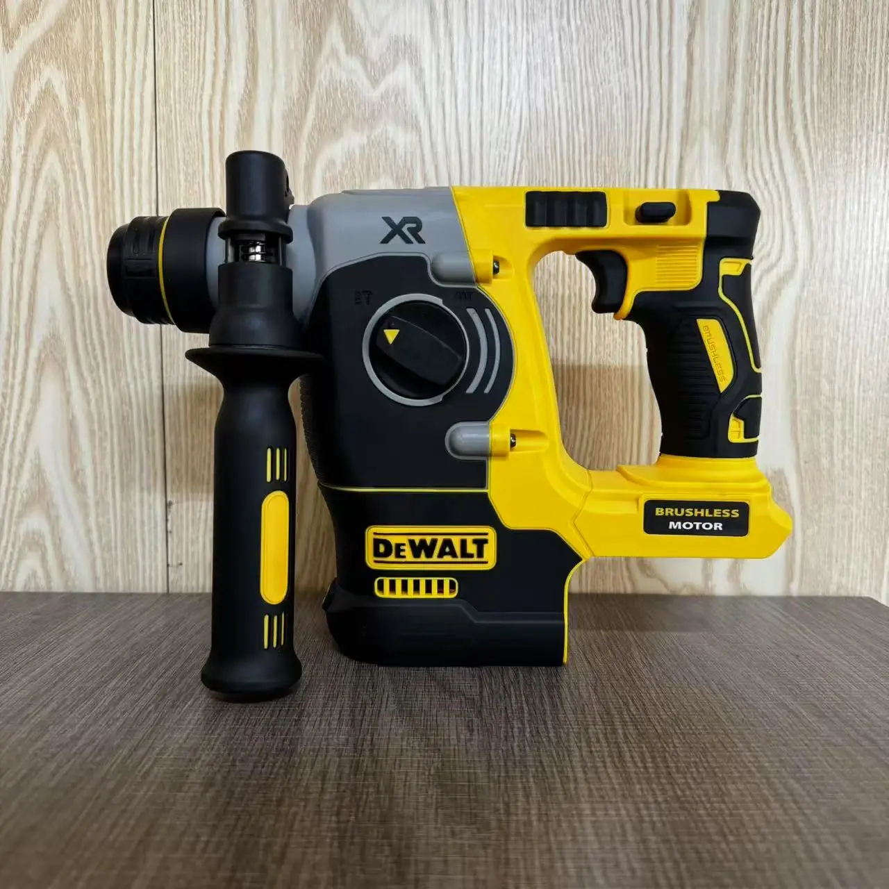 DEWALT SDS Rotary Hammer Drill | 18V/20V MAX Brushless Motor | 1 Concrete Capacity | Bare Tool - Thumbnail 4