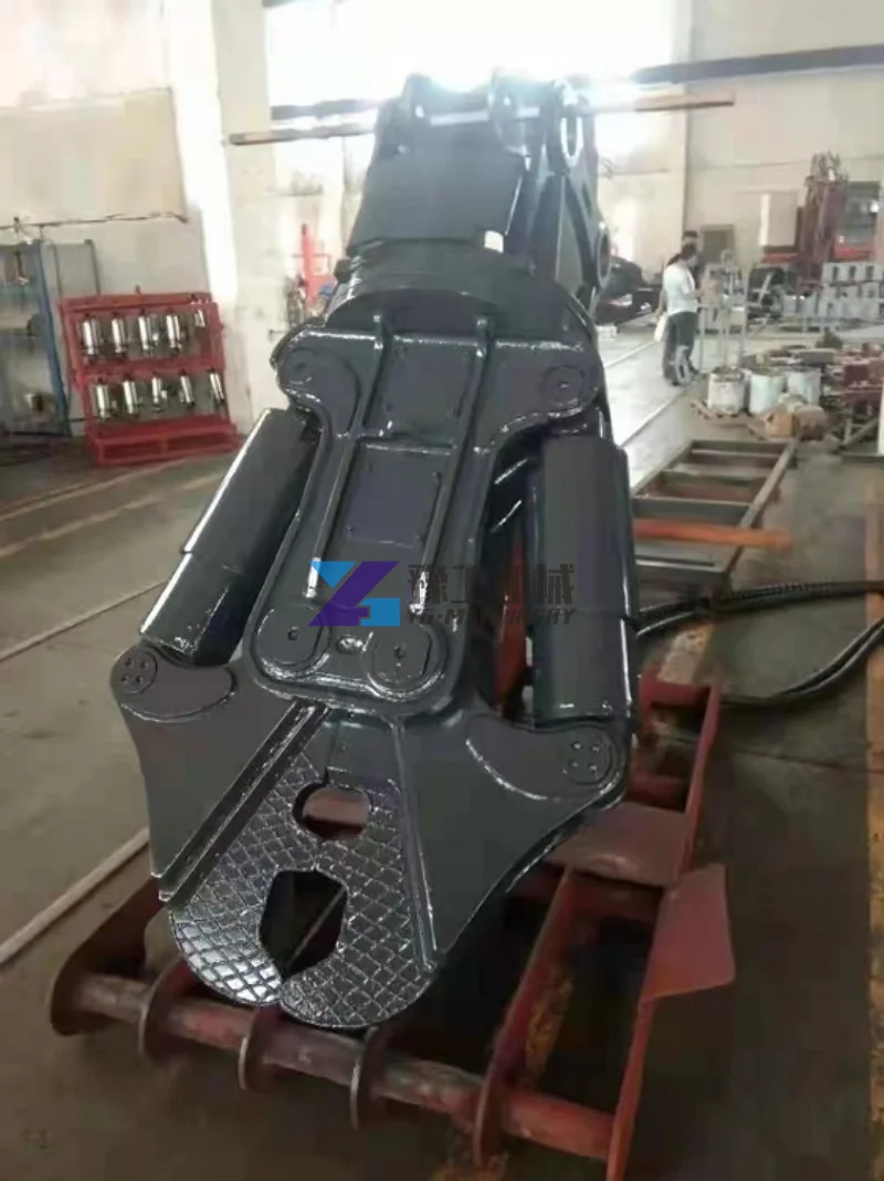 Hydraulic Scrap Shear Attachment | Excavator-Mounted Metal Cutting Tool - Thumbnail 3