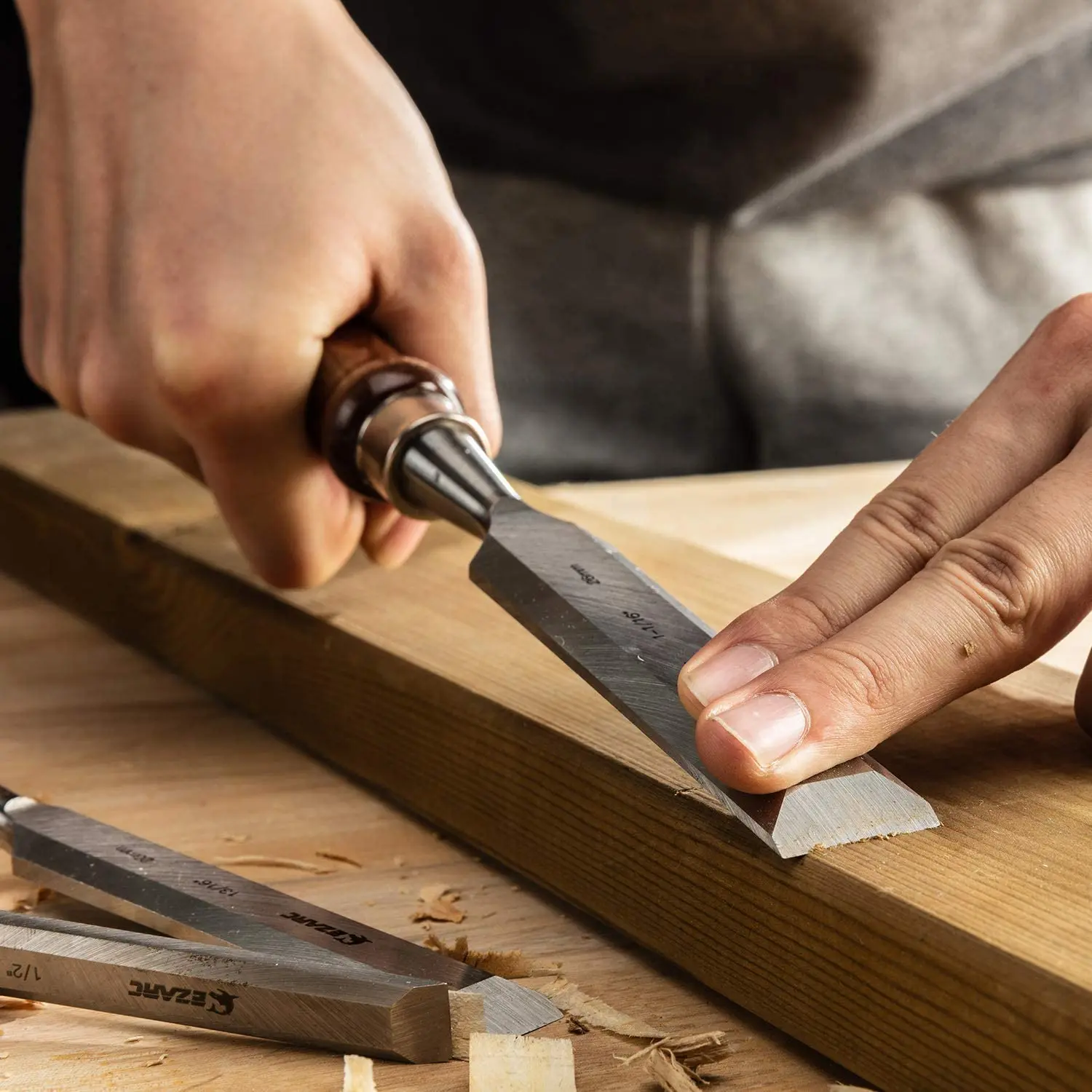 Wood Chisel Set | 6-Piece Carving Kit | Premium Hardwood Storage Case - Thumbnail 5