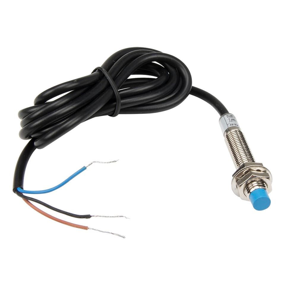 An M8 2mm sensing DC 5V NPN NC LJ8A3-2-Z/AX-5V cylinder inductive proximity sensor switch for MCU applications.