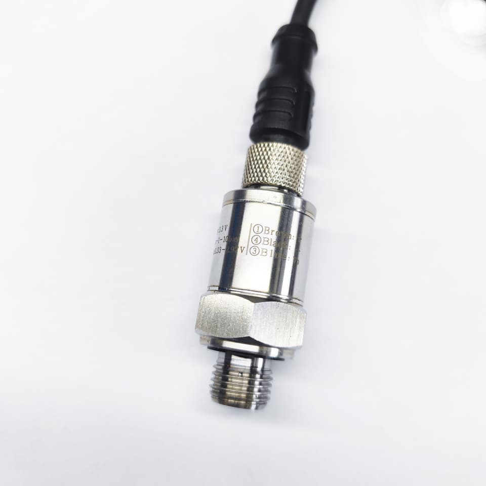 A stainless steel pressure sensor, G1/4 12-36V 4-20mA 0-60MPa, for measuring water, oil, fuel, gas, or air pressure.