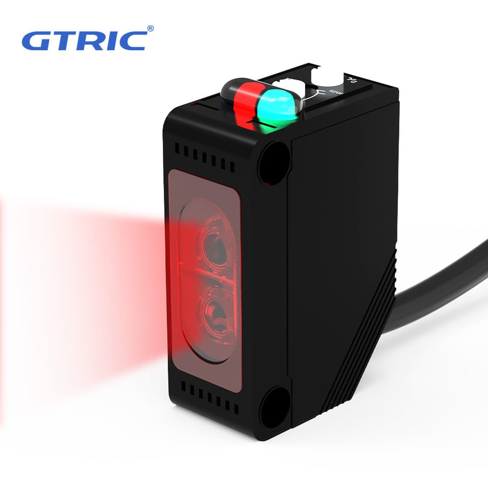 GTRIC E3Z-D61 diffuse reflection photoelectric sensor, NPN/PNP 12-24VDC, 30CM distance, with bracket.