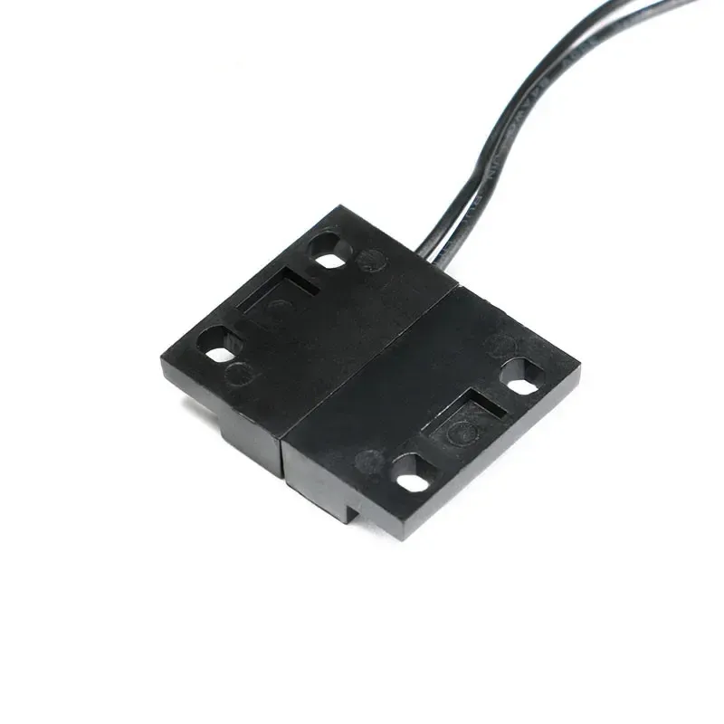 A PS-3150 normally open reed switch sensor with a 30cm wire, ideal for door and window contacts.
