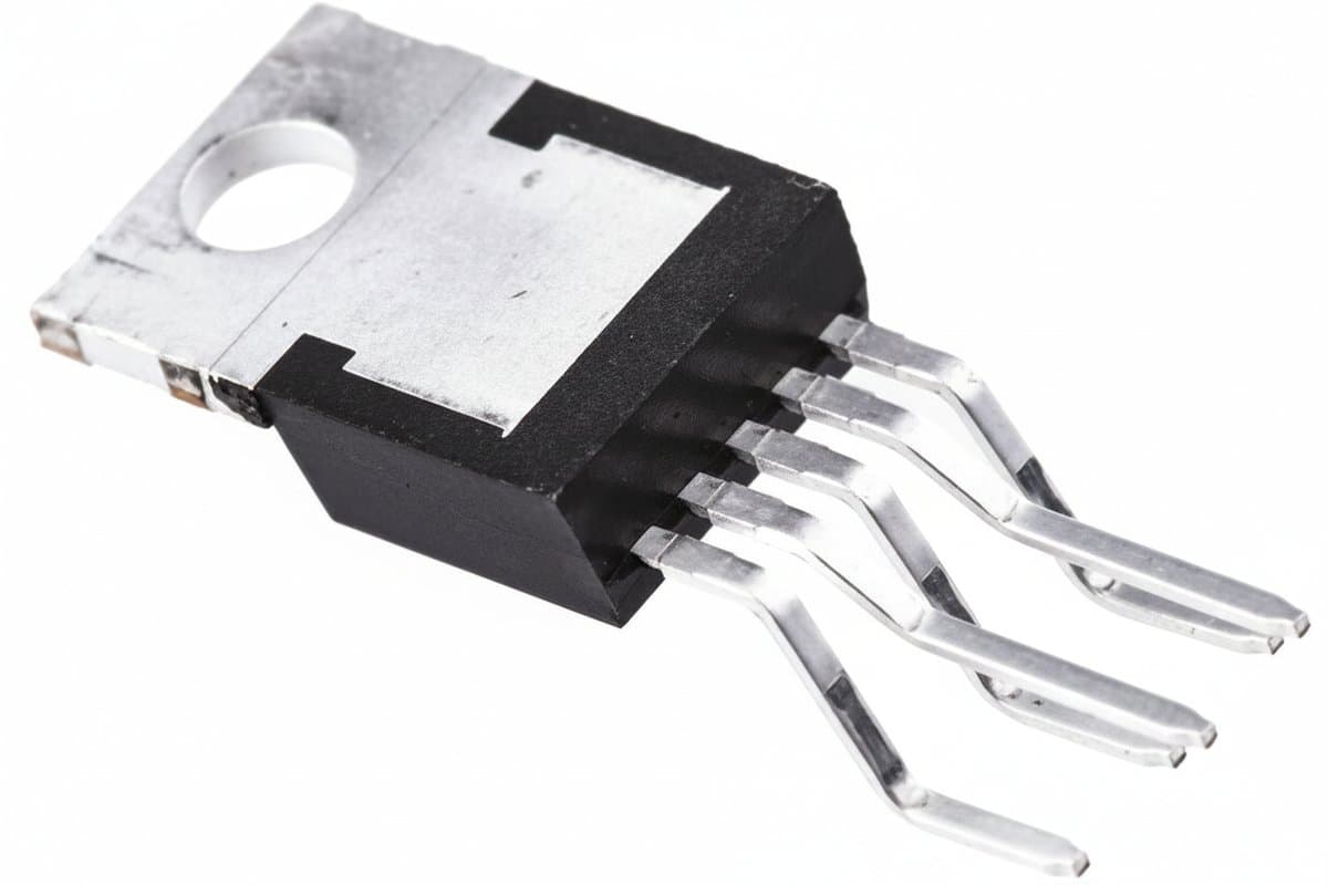 LT1071 switching regulator IC in TO-220 package, a 5A and 2.5A high-efficiency step-down voltage converter for power supply designs.