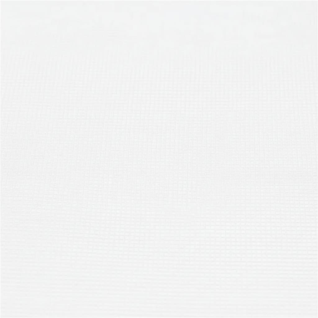 Control Strawberry Grow Bags: hand holding white mesh fabric.
